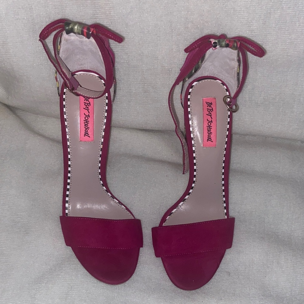 Betsey Johnson Fuchsia Heels
